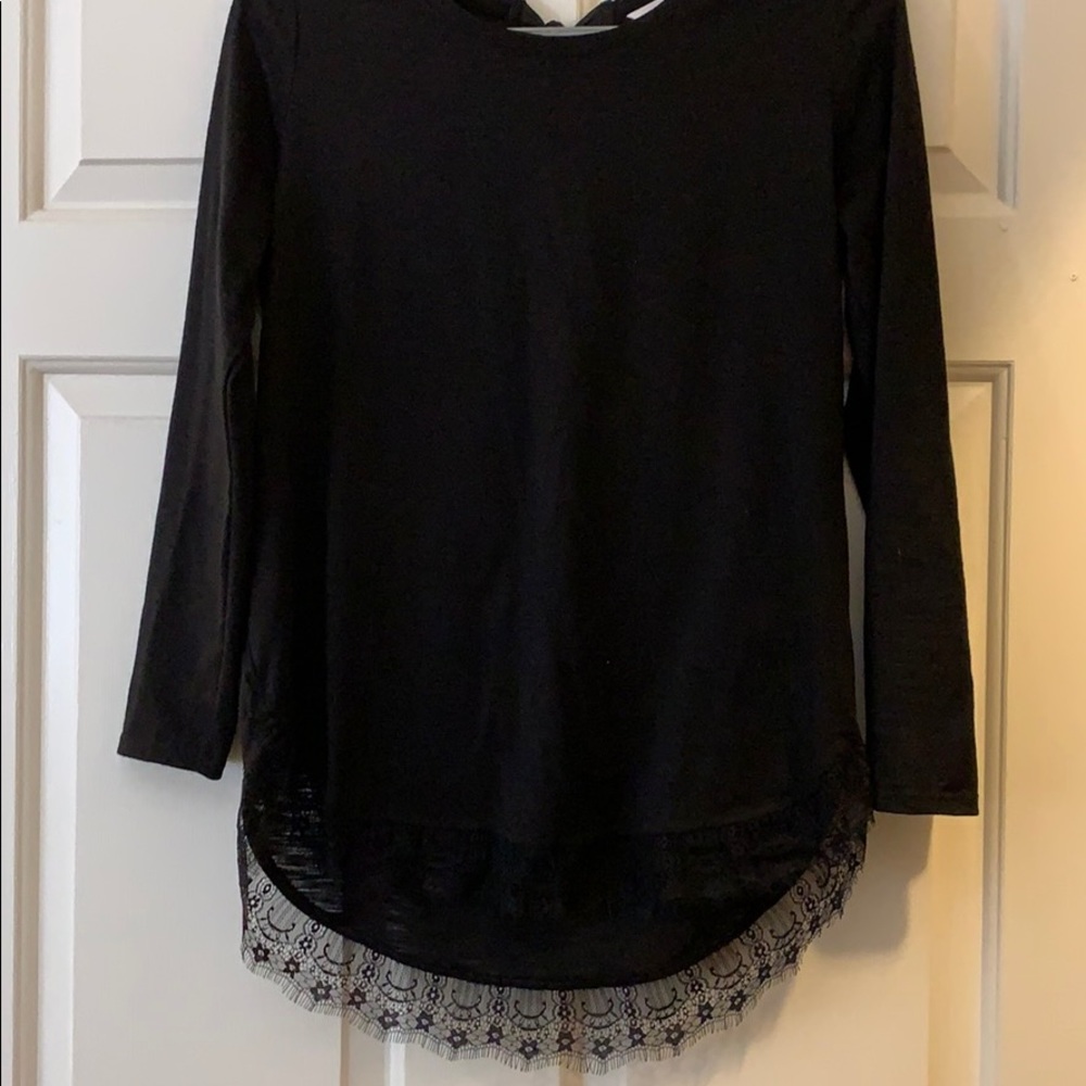 Lace and tie detail top